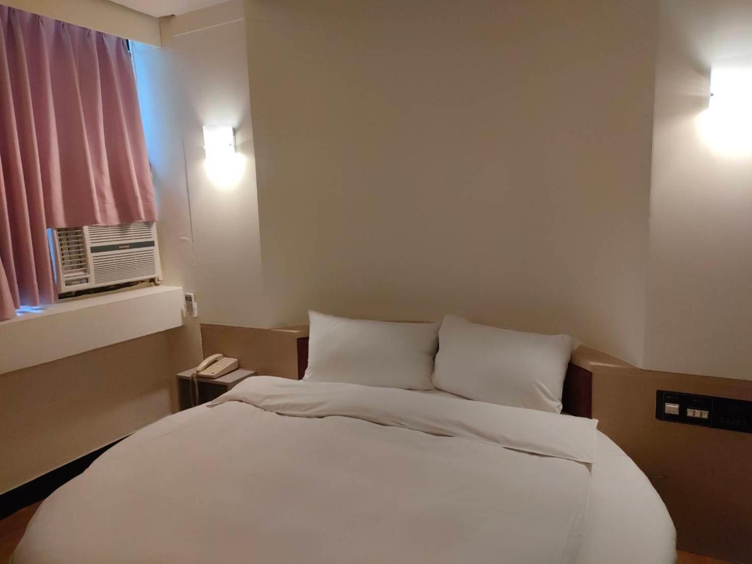 Dc Hotel Ταϊχούνγκ Εξωτερικό φωτογραφία